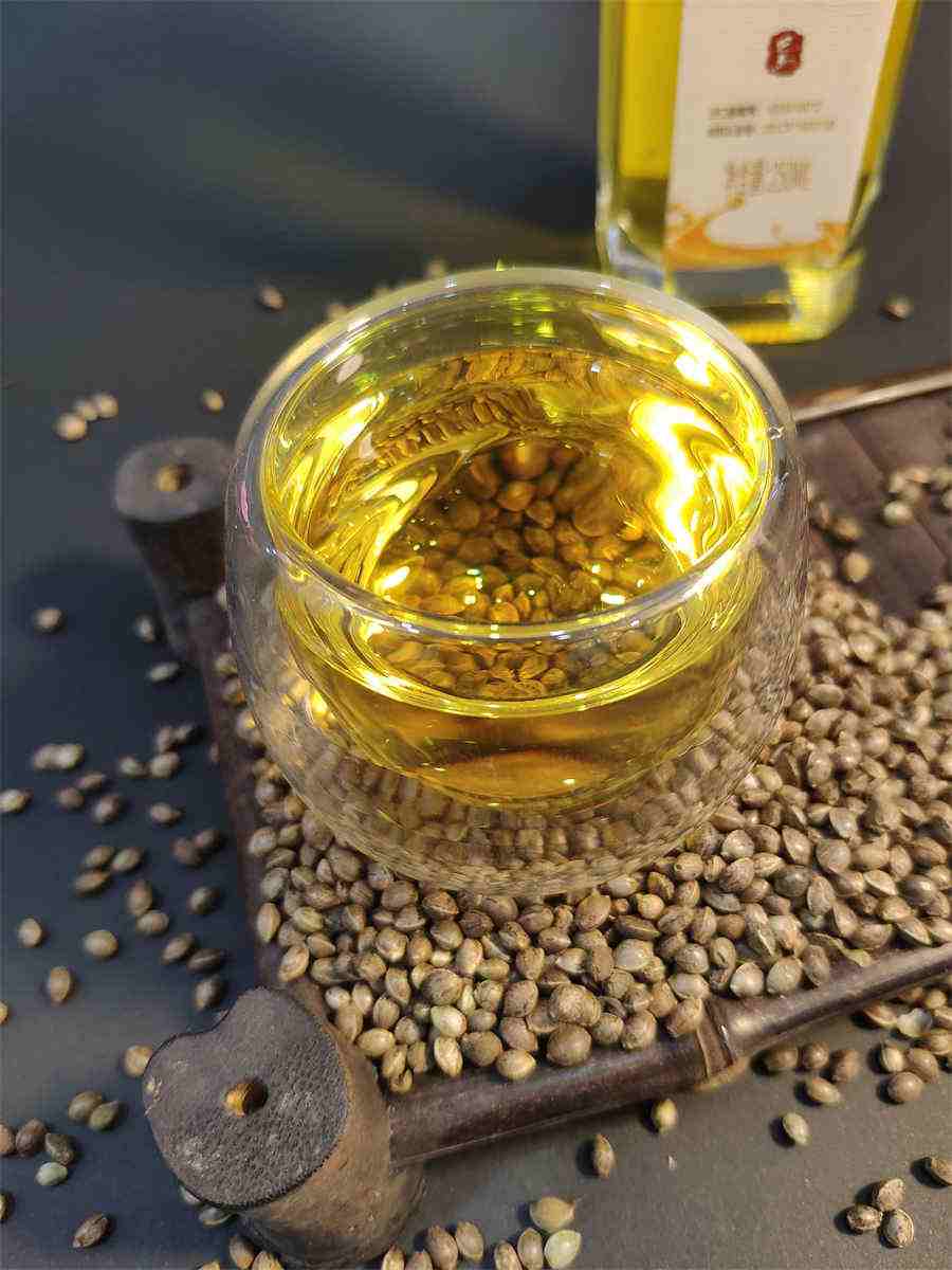 受潮是什么意思受潮的解释汉语词典